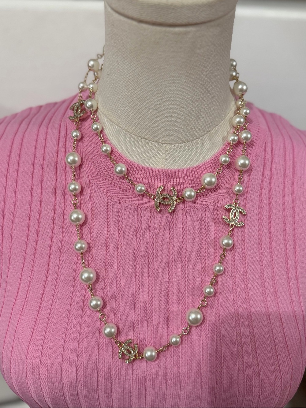 Long Chanel stand necklace doubled